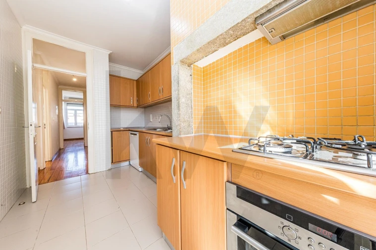Apartamento T2 para Venda em Areeiro Foto 13