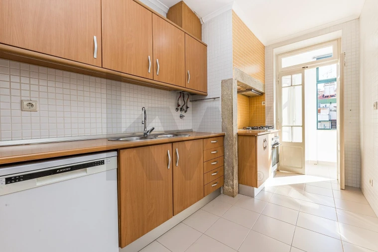 Apartamento T2 para Venda em Areeiro Foto 11