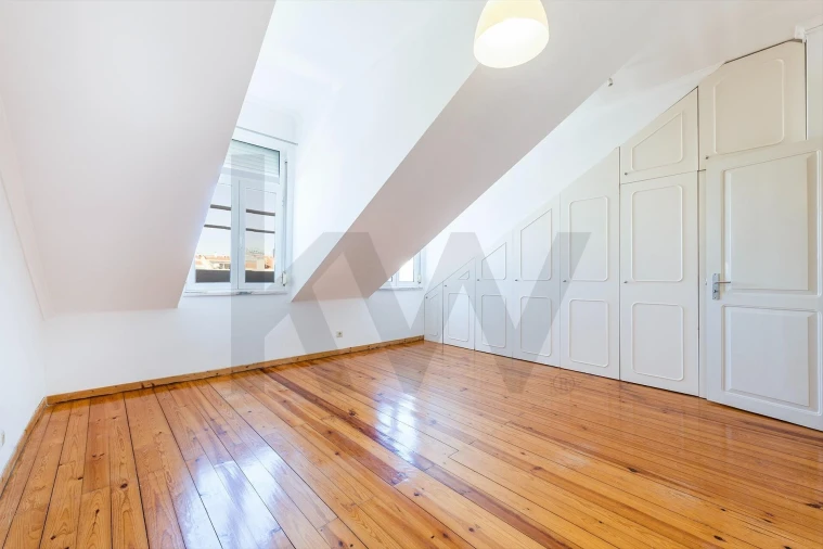 Apartamento T2 para Venda em Areeiro Foto 18