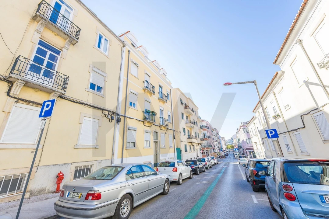 Apartamento T2 para Venda em Areeiro Foto 30