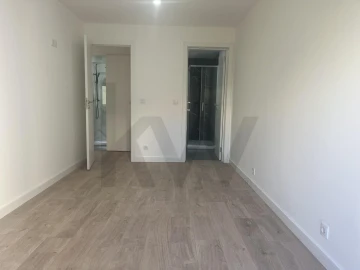 Apartamento T3 para Venda em Mina de Água