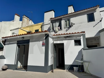Apartamento T1 para Arrendamento em Seixal, Arrentela e Aldeia de Paio Pires