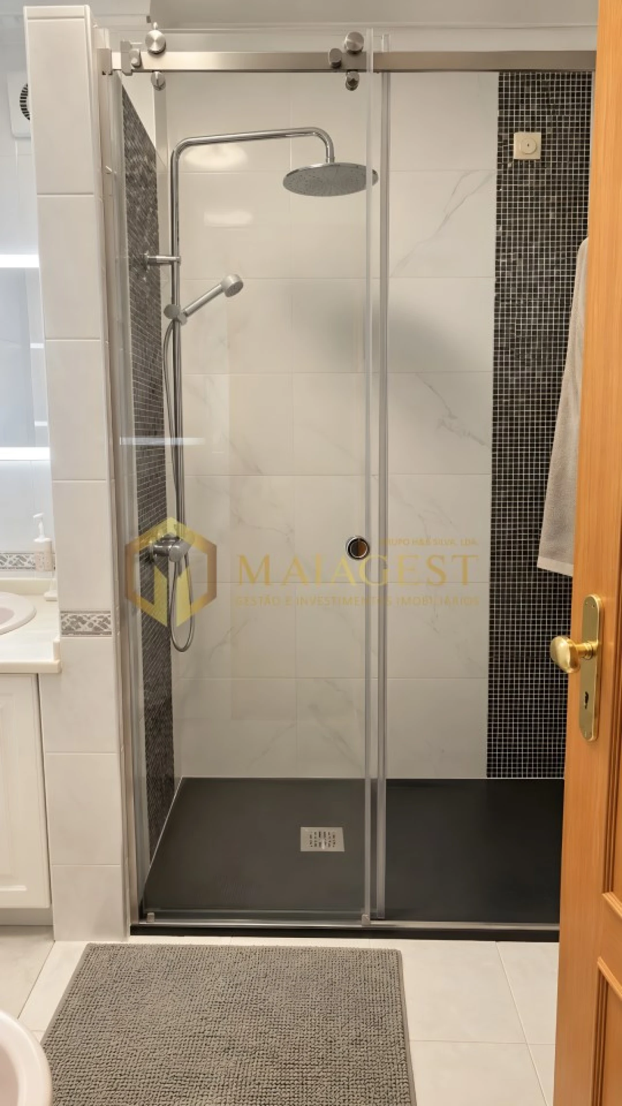 Apartamento T1 para Venda em Arcozelo Foto 26