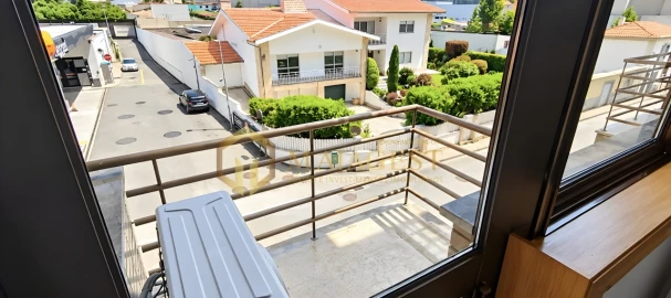 Apartamento T1 para Venda em Arcozelo