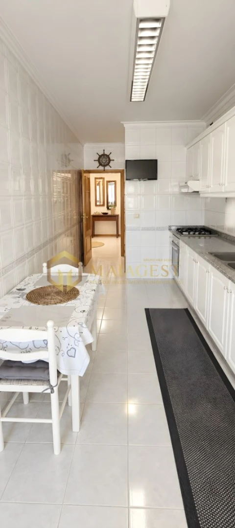 Apartamento T1 para Venda em Arcozelo