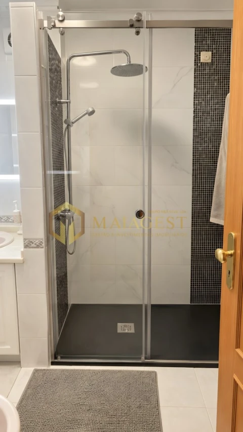 Apartamento T1 para Venda em Arcozelo