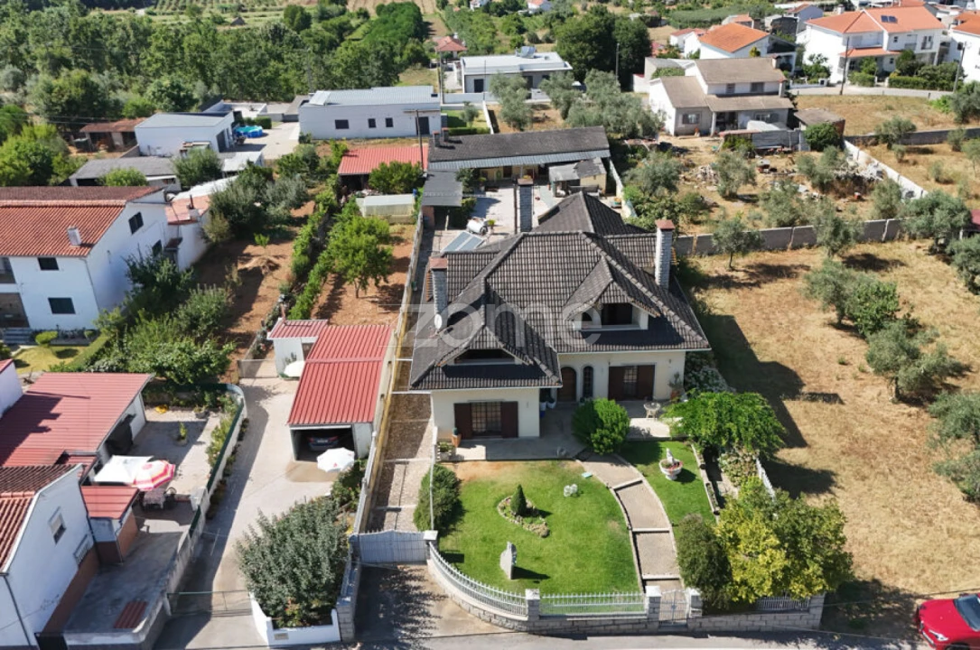 Moradia T6 para Venda em Arganil Foto 1