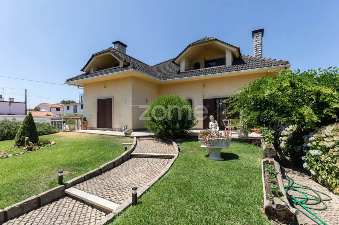 Moradia T6 para Venda em Arganil Foto 4
