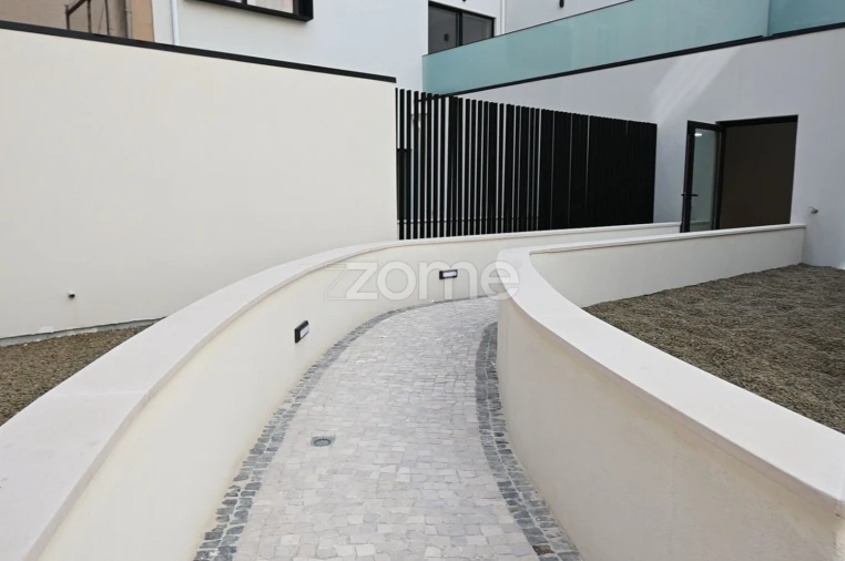 Apartamento T2 para Venda em Espinho Foto 9