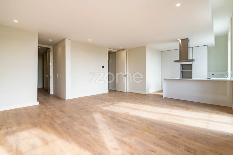 Apartamento T2 para Venda em Espinho Foto 2