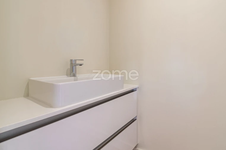 Apartamento T2 para Venda em Espinho Foto 3