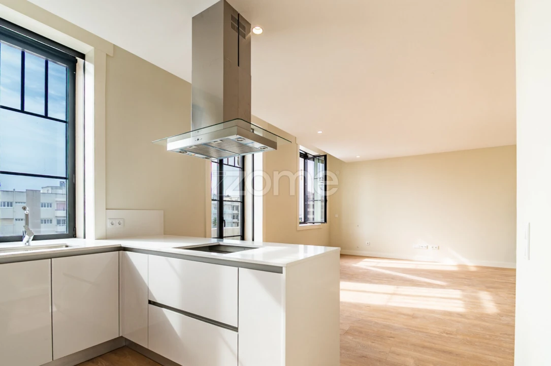 Apartamento T2 para Venda em Espinho Foto 2