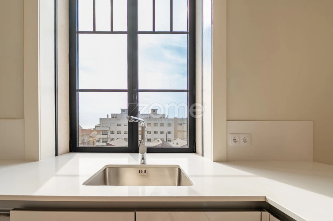 Apartamento T2 para Venda em Espinho Foto 3
