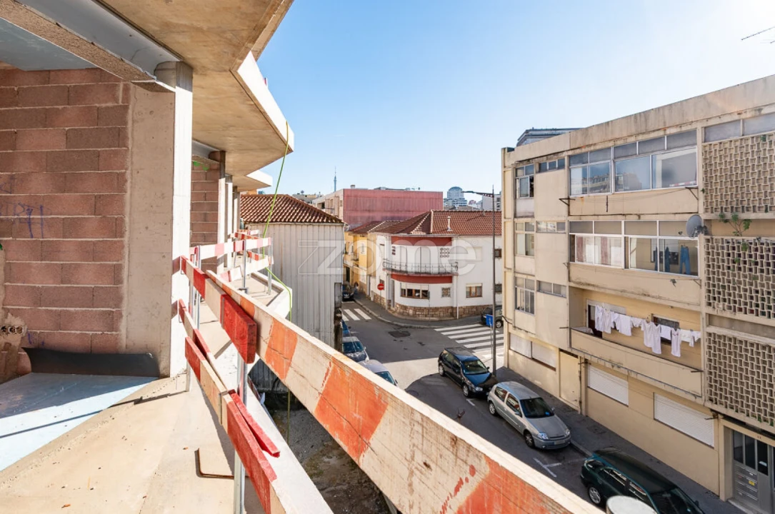 Apartamento T1 para Venda em Mafamude e Vilar do Paraíso Foto 15