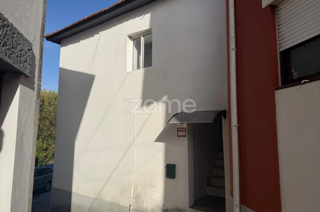 Moradia T1 para Venda em Oliveira do Douro Foto 12