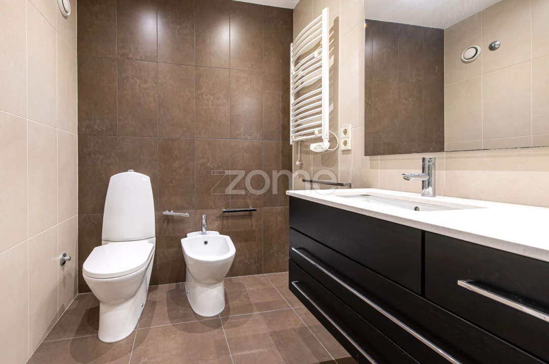 Apartamento T3 para Venda em Aldoar, Foz do Douro e Nevogilde Foto 26