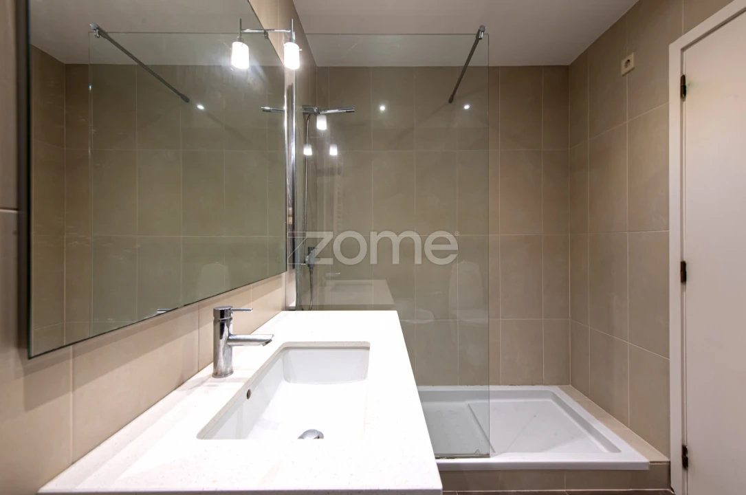 Apartamento T3 para Venda em Aldoar, Foz do Douro e Nevogilde Foto 28