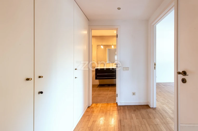 Apartamento T3 para Venda em Aldoar, Foz do Douro e Nevogilde Foto 25