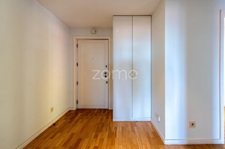 Apartamento T3 para Venda em Aldoar, Foz do Douro e Nevogilde Foto 5