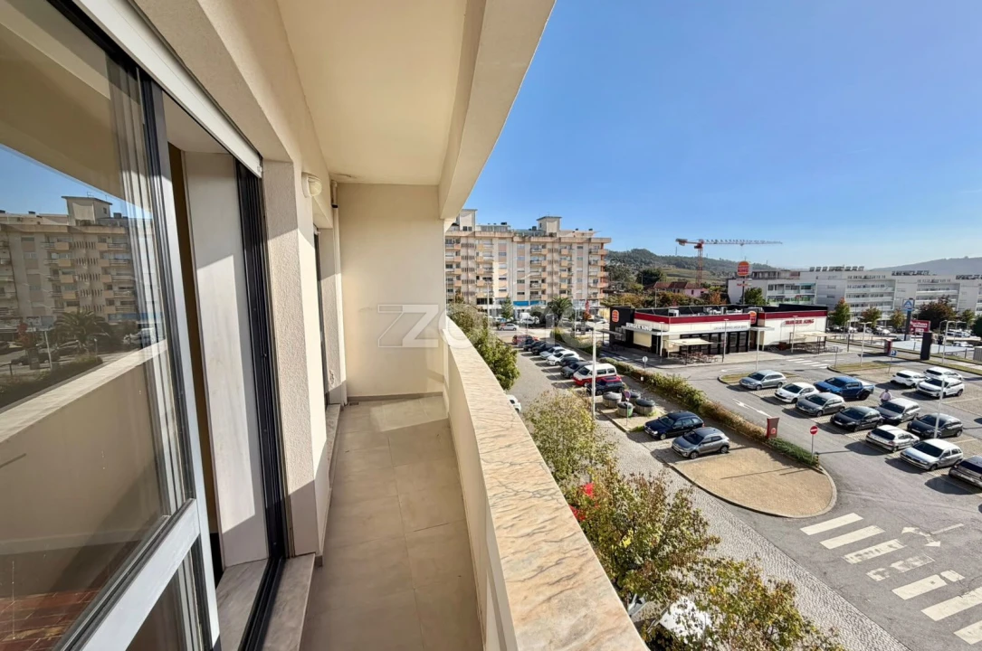 Apartamento T2 para Venda em Penafiel Foto 21
