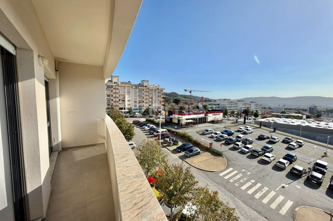 Apartamento T2 para Venda em Penafiel Foto 8