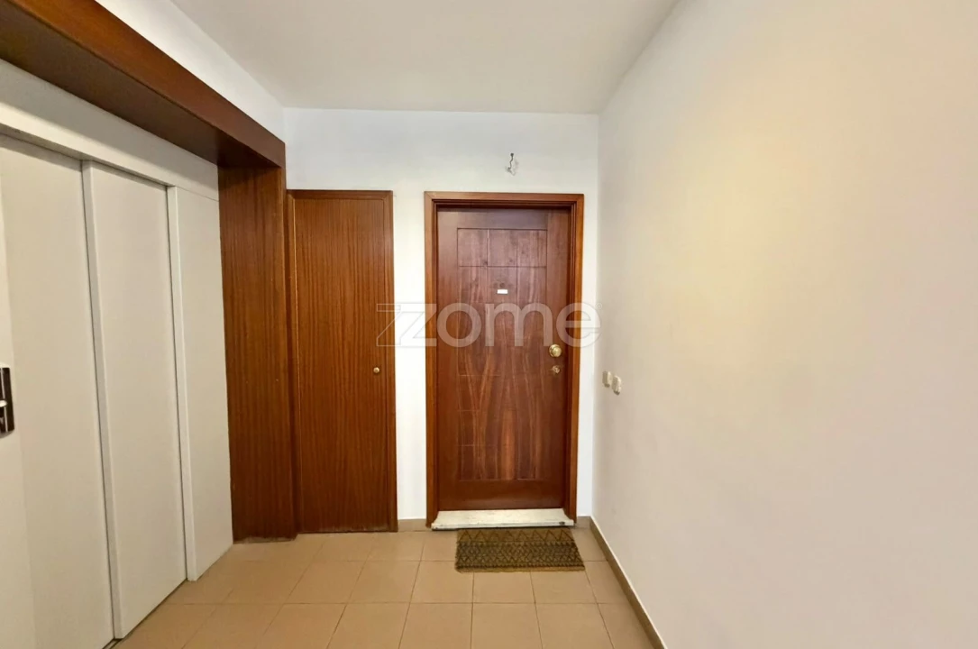 Apartamento T2 para Venda em Penafiel Foto 13