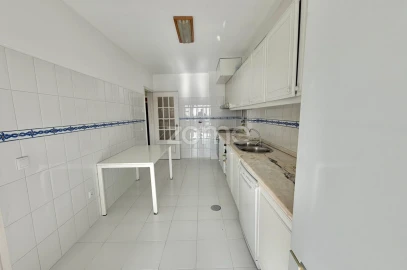 Apartamento T2 para Venda em Penafiel