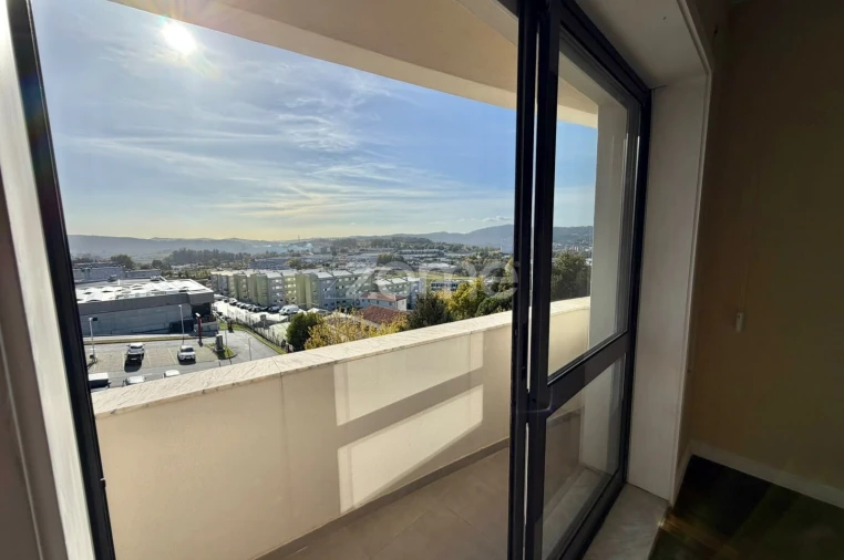 Apartamento T2 para Venda em Penafiel Foto 14