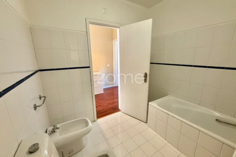 Apartamento T2 para Venda em Penafiel Foto 32