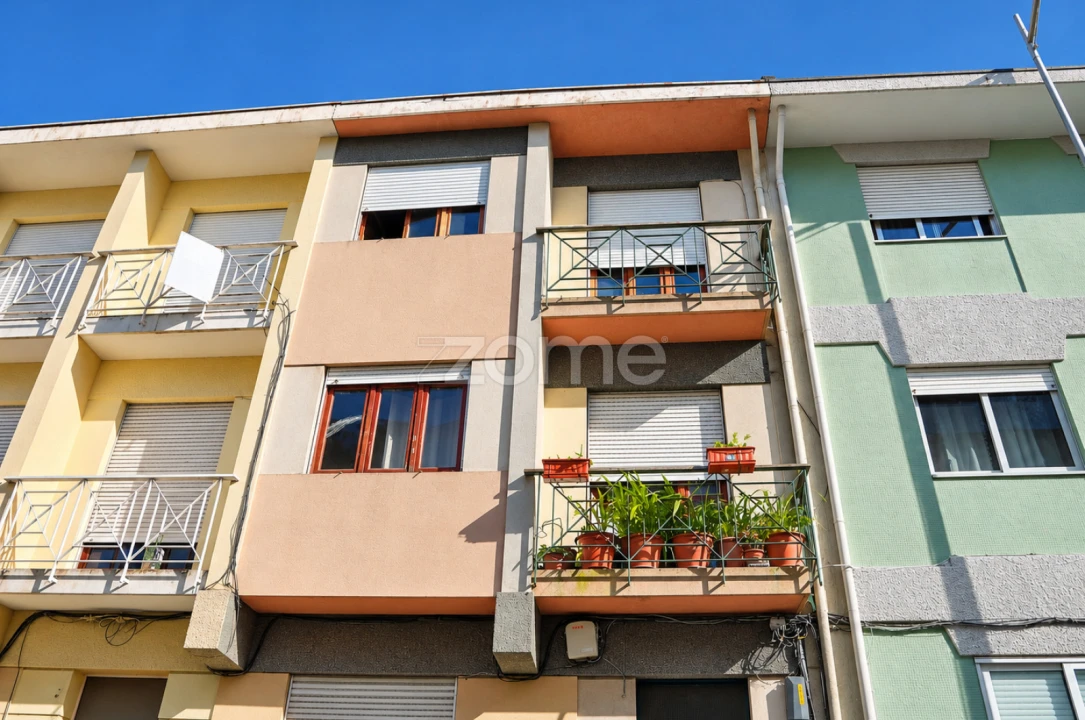 Apartamento T3 para Venda em Santa Marinha e São Pedro da Afurada Foto 1