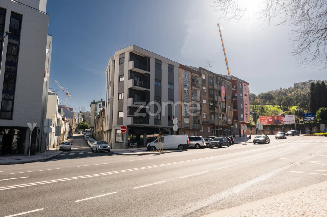 Negócio para Venda em Braga (São José de São Lázaro e São João do Souto) Foto 1