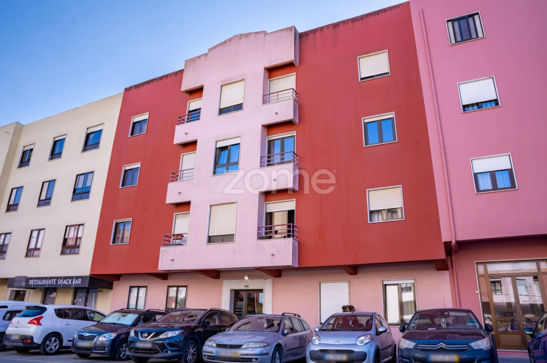 Apartamento T3 para Venda em Algueirão-Mem Martins Foto 1
