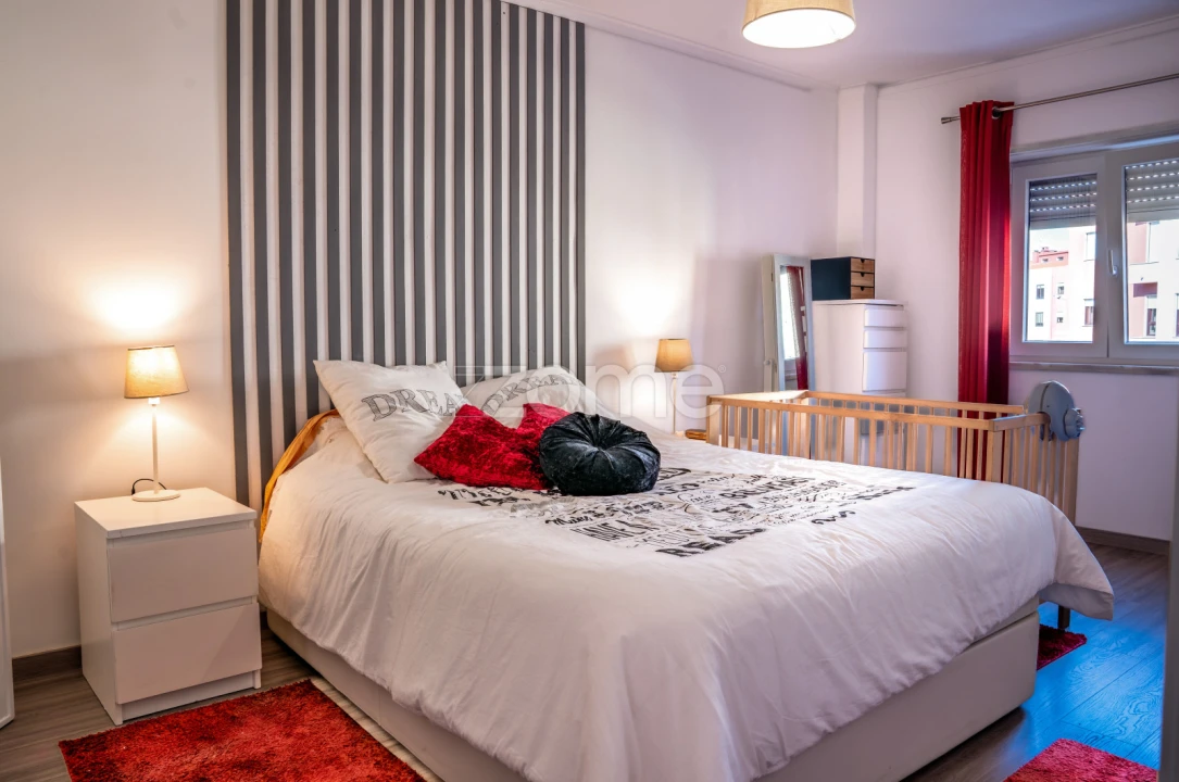 Apartamento T3 para Venda em Algueirão-Mem Martins Foto 15