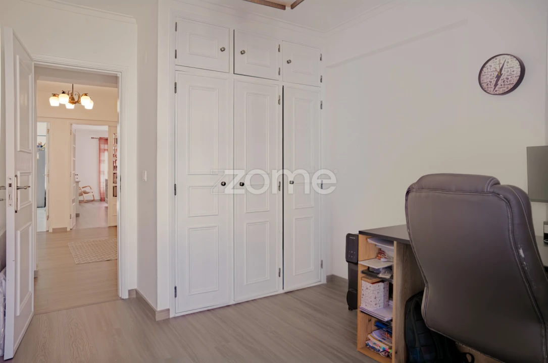 Apartamento T3 para Venda em Algueirão-Mem Martins Foto 25
