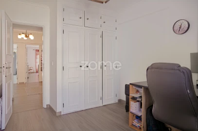 Apartamento T3 para Venda em Algueirão-Mem Martins
