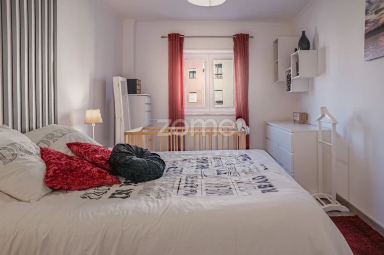 Apartamento T3 para Venda em Algueirão-Mem Martins Foto 17