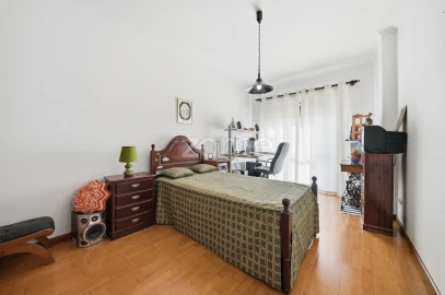Apartamento T3 para Venda em Algueirão-Mem Martins