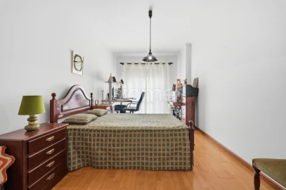 Apartamento T3 para Venda em Algueirão-Mem Martins