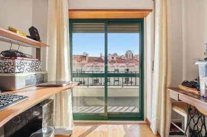 Apartamento T3 para Venda em Algueirão-Mem Martins