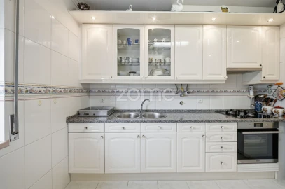 Apartamento T3 para Venda em Algueirão-Mem Martins