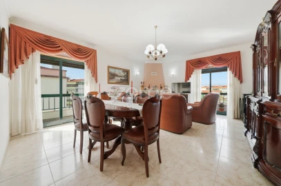 Apartamento T3 para Venda em Algueirão-Mem Martins