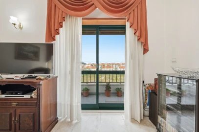 Apartamento T3 para Venda em Algueirão-Mem Martins