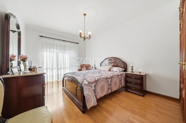 Apartamento T3 para Venda em Algueirão-Mem Martins Foto 13