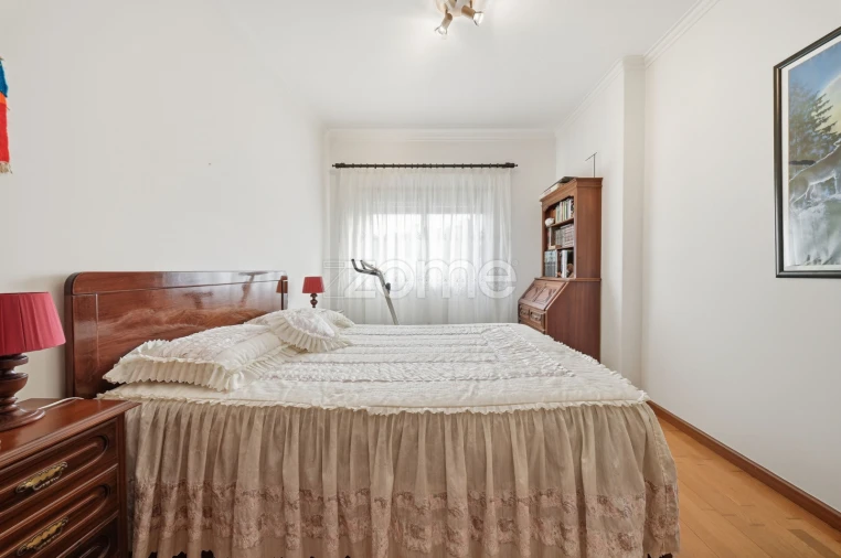 Apartamento T3 para Venda em Algueirão-Mem Martins Foto 19