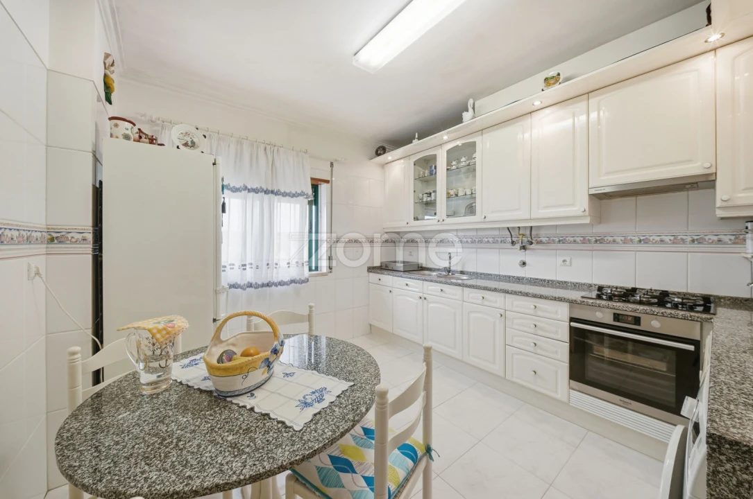 Apartamento T3 para Venda em Algueirão-Mem Martins Foto 9