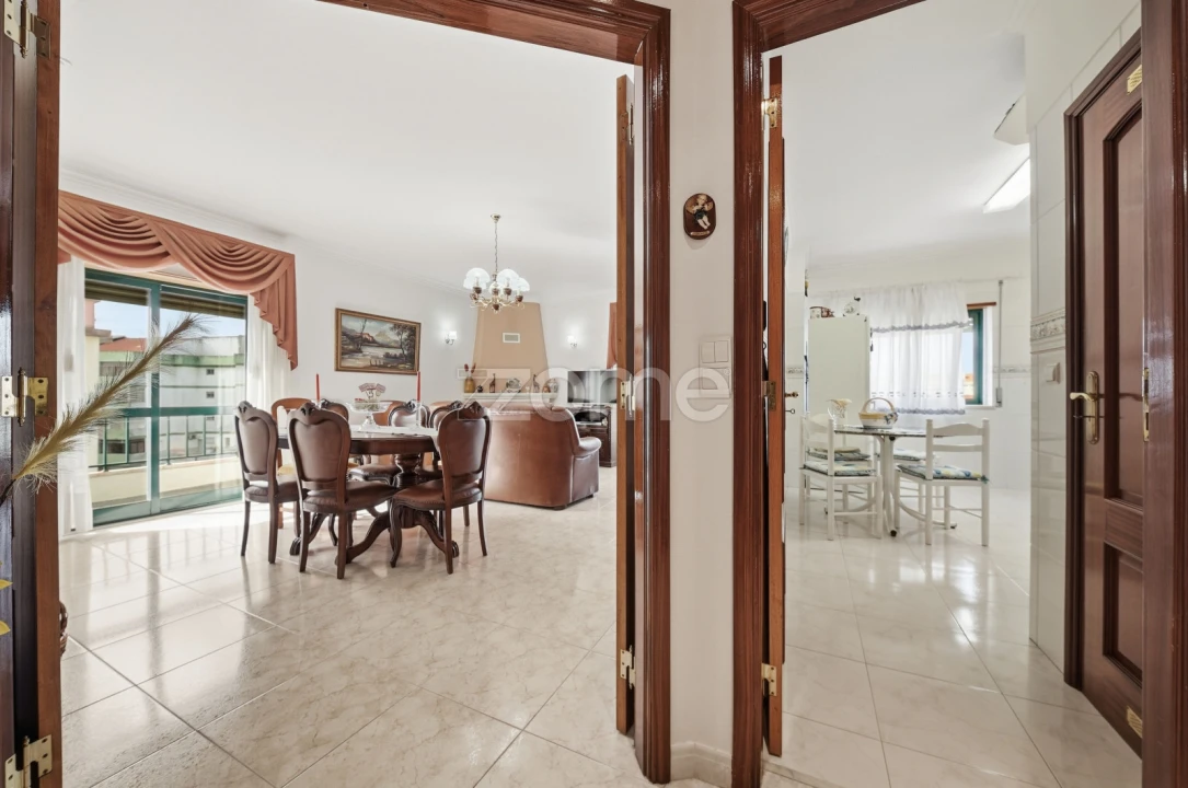 Apartamento T3 para Venda em Algueirão-Mem Martins Foto 6
