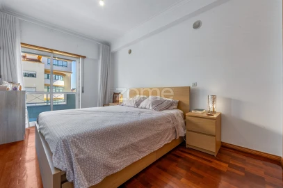 Apartamento T3 para Arrendamento em Ramada e Caneças