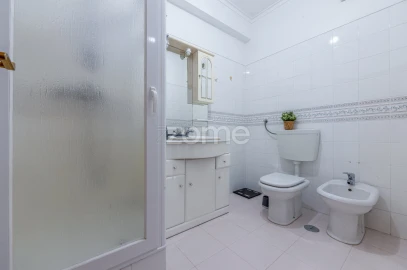 Apartamento T3 para Arrendamento em Ramada e Caneças