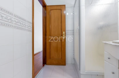 Apartamento T3 para Arrendamento em Ramada e Caneças