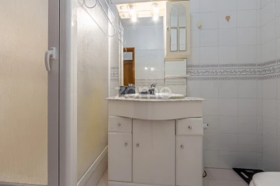 Apartamento T3 para Arrendamento em Ramada e Caneças